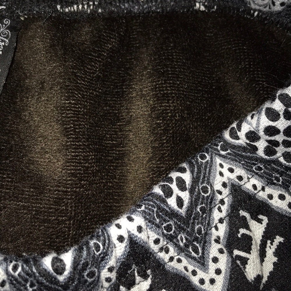 Patterned Sweatpants - Picture 3 of 3